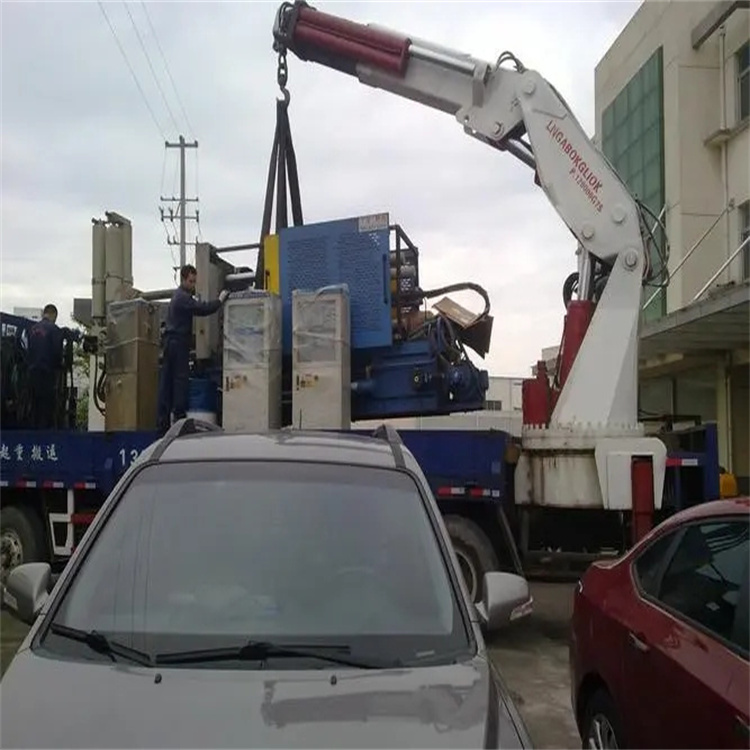 老城镇吊车救援小汽车怎么吊